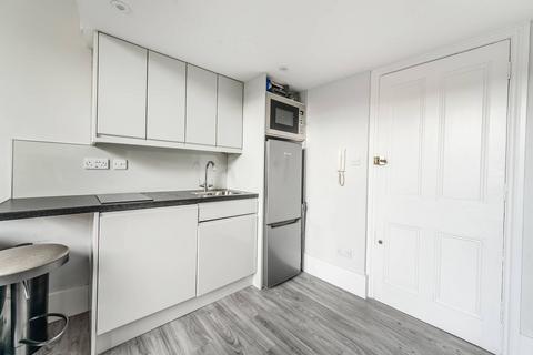 Studio for sale, Old Brompton Road, Earls Court, London, SW5