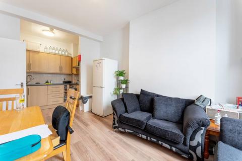 2 bedroom flat to rent, Uxbridge Road, Shepherd's Bush, London, W12