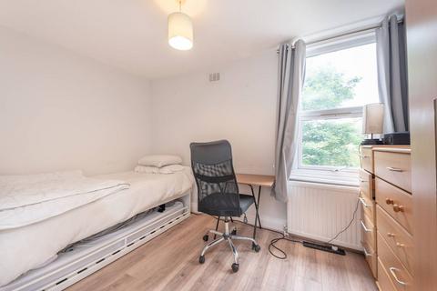 2 bedroom flat to rent, Uxbridge Road, Shepherd's Bush, London, W12