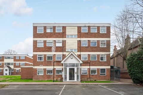 2 bedroom flat for sale, Valley Road, Streatham, London, SW16