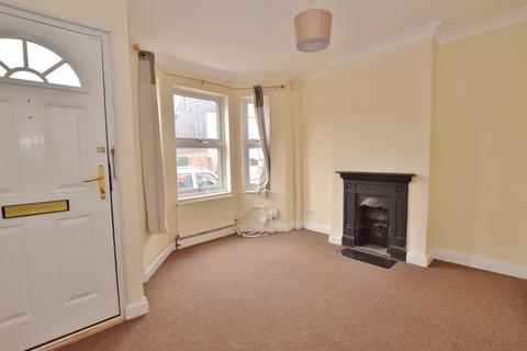 2 bedroom terraced house to rent, Glenfield Road, Dover, CT16 2AL