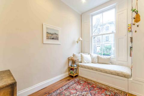 2 bedroom flat for sale, Richmond Crescent, Barnsbury, London, N1