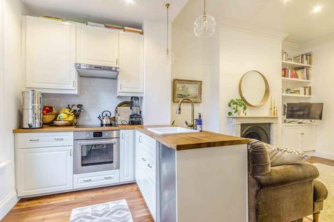 Flat 2, 28 Richmond Crescent, London, N1 0LY