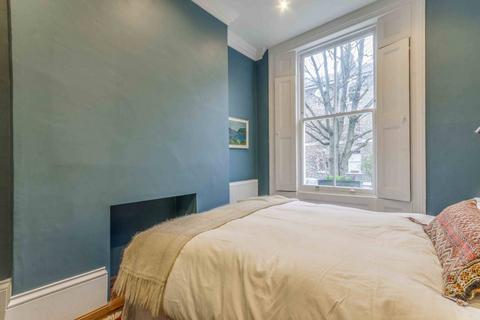 Flat 2, 28 Richmond Crescent, London, N1 0LY