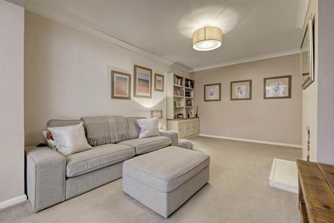 3 bedroom maisonette for sale, Cedar Close, Hutton, Brentwood