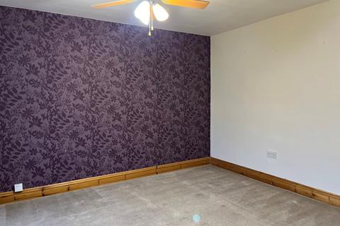 3 bedroom terraced house to rent, Blythe Close Sittingbourne ME10