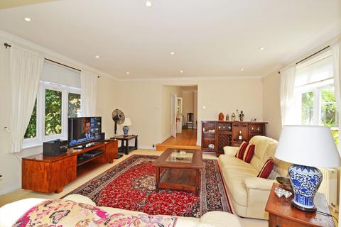 4 bedroom semi-detached house for sale, Ellesmere Road, Weybridge, Surrey, KT13