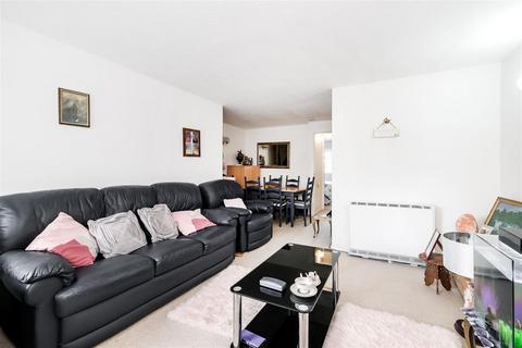 1 bedroom retirement property for sale, Riverside Court, North Chingford