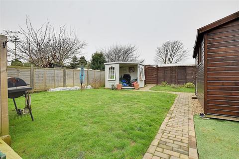 1 bedroom flat for sale, Cantelupe Road, Bexhill-On-Sea