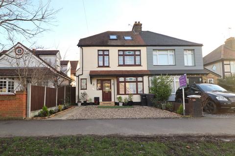 4 bedroom semi-detached house for sale, London Road, Rayleigh, SS6