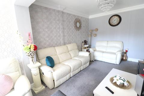 4 bedroom semi-detached house for sale, London Road, Rayleigh, SS6