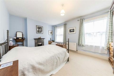 3 bedroom terraced house for sale, Ronver Road, London SE12