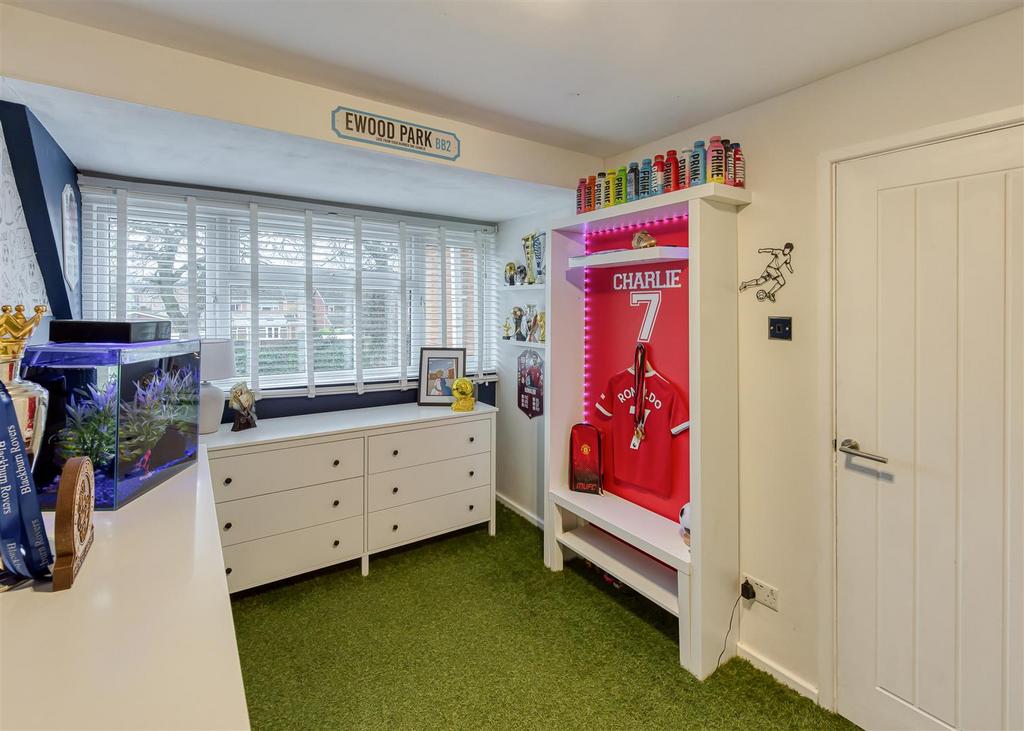3 Ashley Gardens-bed2b.jpg