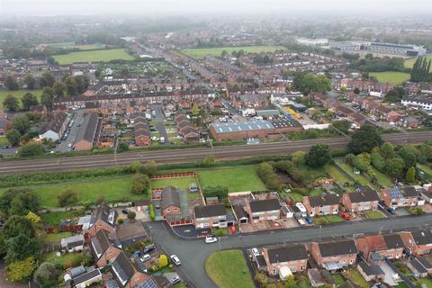 3 bedroom semi-detached house for sale, Bray Close, Sydney, Crewe