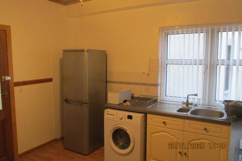 3 bedroom flat to rent, Waterside Street, Ayr, Ayrshire, KA6