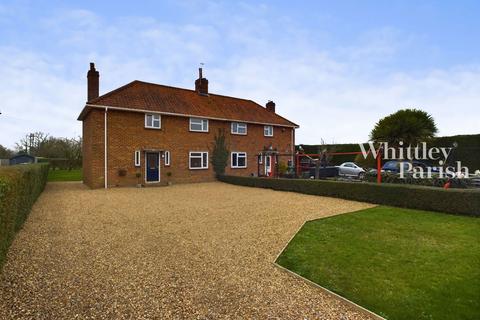 3 bedroom semi-detached house for sale, Norwich Road, Pulham St Mary