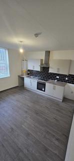 2 bedroom terraced house to rent, Leeds LS11