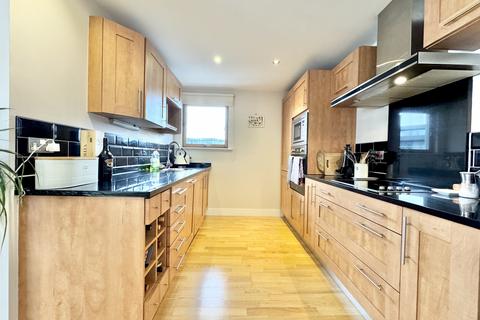 2 bedroom apartment for sale, McClintock House, Leeds City Centre