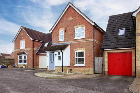 24 Albert Gardens, Church Langley, Harlow, CM17 9QF