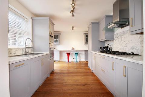 24 Albert Gardens, Church Langley, Harlow, CM17 9QF