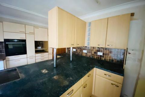 3 bedroom detached bungalow for sale, Kingsley Close, Ashton-Under-Lyne OL6