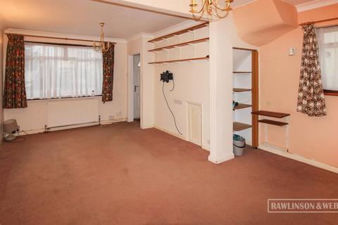 91 Upper Farm Road, West Molesey, KT8 2QU