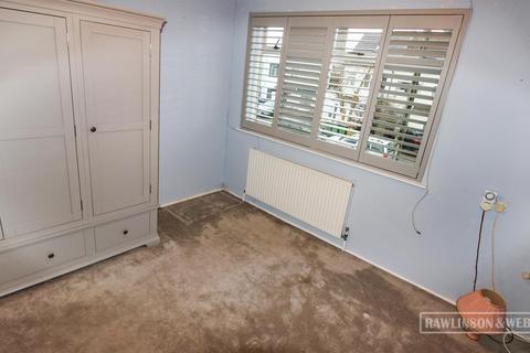 91 Upper Farm Road, West Molesey, KT8 2QU
