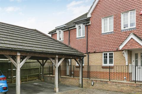 3 bedroom end of terrace house for sale, Farrier Place, Sutton