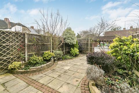 3 bedroom end of terrace house for sale, Farrier Place, Sutton