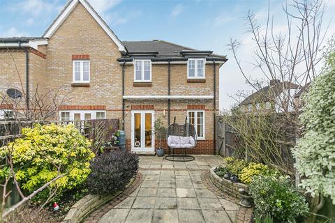 3 bedroom end of terrace house for sale, Farrier Place, Sutton