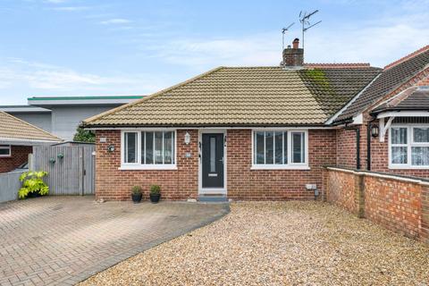 4 bedroom semi-detached bungalow for sale, Buckland Avenue, Basingstoke, RG22 6JH