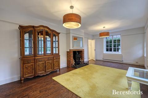4 Reed Pond Walk, Romford, RM2 5PB