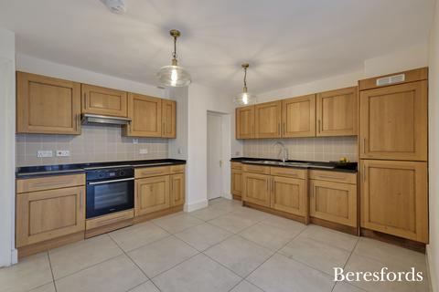 4 Reed Pond Walk, Romford, RM2 5PB