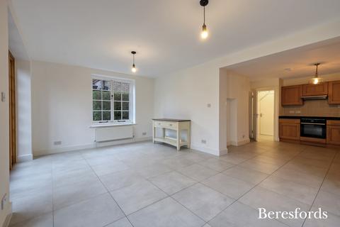 4 Reed Pond Walk, Romford, RM2 5PB