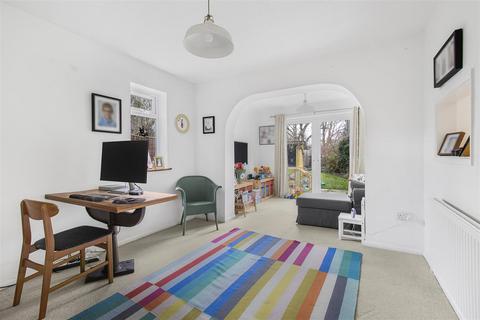 20 Beeches Close, Saffron Walden, CB11 4BT