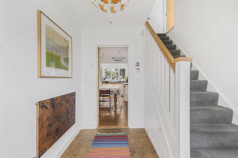 20 Beeches Close, Saffron Walden, CB11 4BT