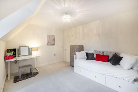 Flat 19, Malvern House, 2 Foxley Road, Kenley, CR8 5FE
