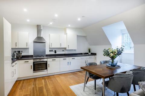 Flat 19, Malvern House, 2 Foxley Road, Kenley, CR8 5FE