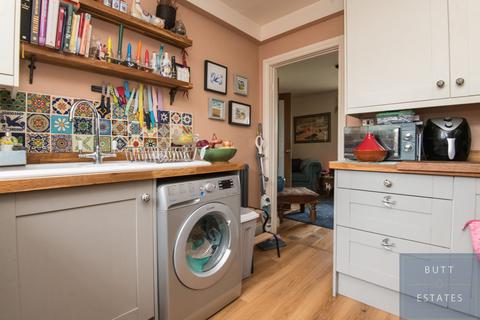 154 Briar Crescent, Exeter, EX2 6DS