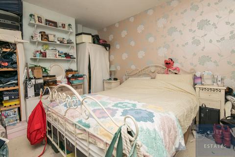 154 Briar Crescent, Exeter, EX2 6DS
