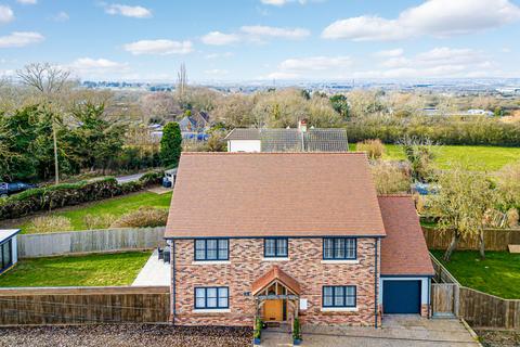 4 bedroom detached house for sale, Great Burches Road, Benfleet, SS7