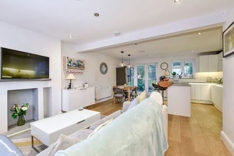 2 bedroom end of terrace house for sale, Elizabeth Avenue, Little Chalfont, Buckinghamshire, HP6