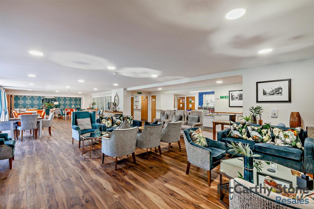 8632641-interior16-800.jpg