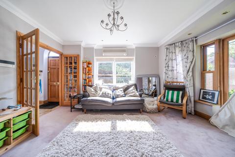 Pear Tree Cottage Bradley Gardens, London, W13 8HF