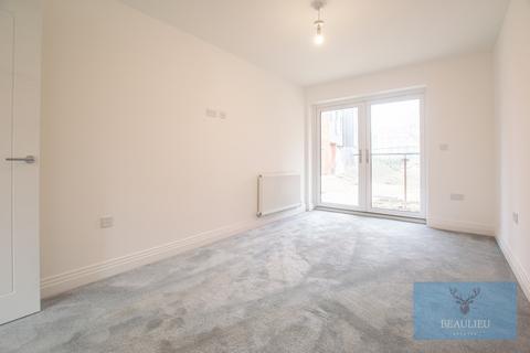 2 bedroom apartment to rent, Beaulieu Park CM1