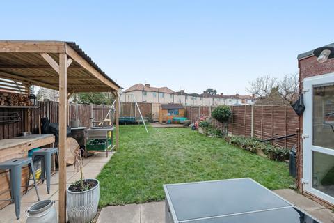 44 Bunns Road, Worcester, WR5 3AS