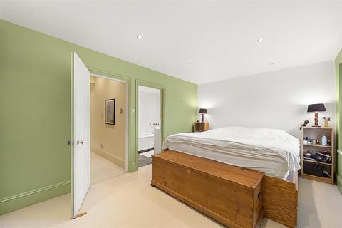 2 bedroom flat to rent, Welmar Mews, SW4