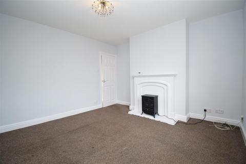 2 bedroom flat to rent, Lees Hall Road, Dewsbury WF12