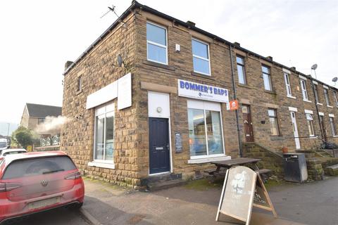 2 bedroom flat to rent, Lees Hall Road, Dewsbury WF12