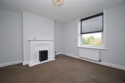 2 bedroom flat to rent, Lees Hall Road, Dewsbury WF12